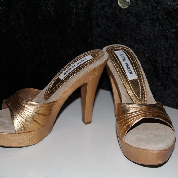 COPY - NWOT Steve Madden gold strap heels - Picture 1 of 6